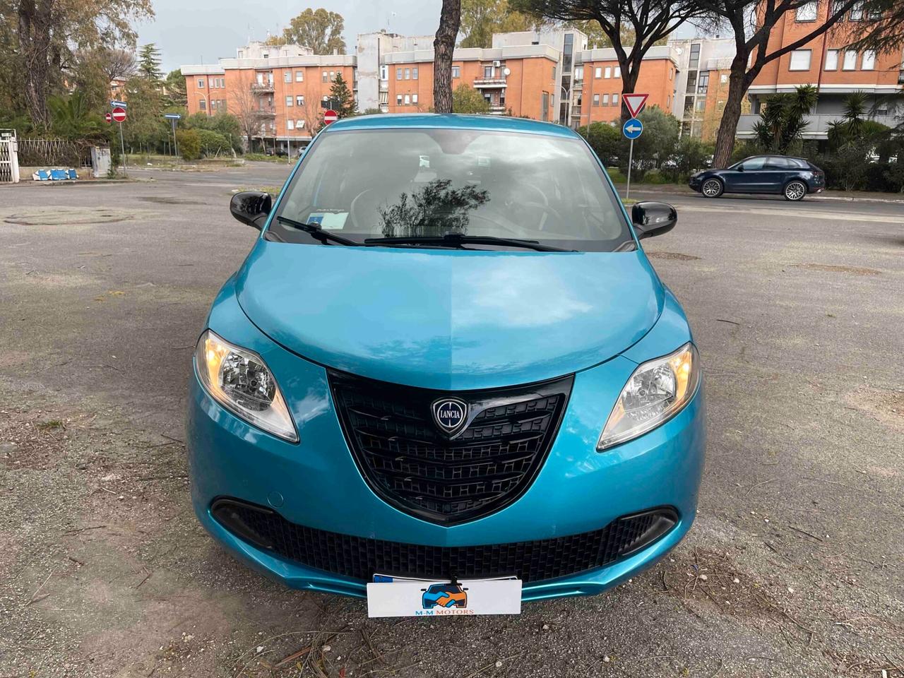 Lancia Ypsilon 1.2 69 CV 5 porte Elefantino NEOPATENTATI
