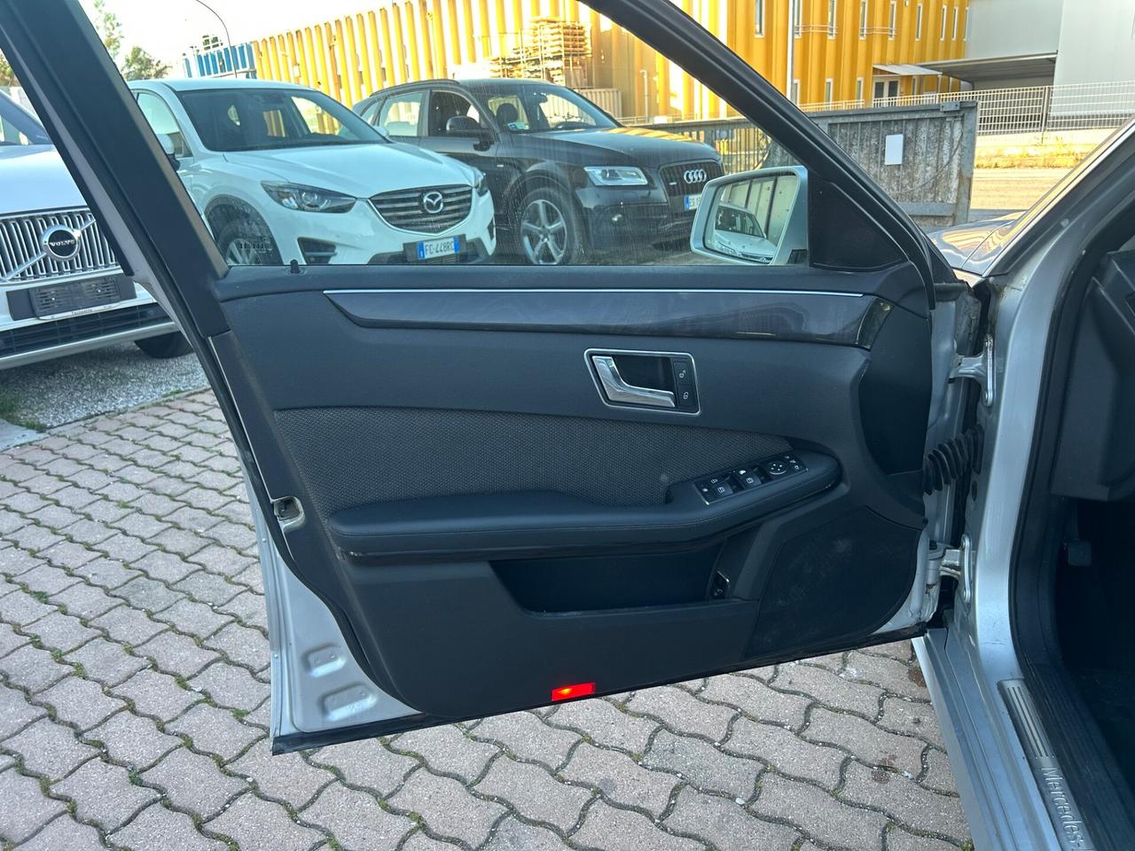 Mercedes-benz E 250 E 250 CDI BlueEFFICIENCY Avantgarde AMG