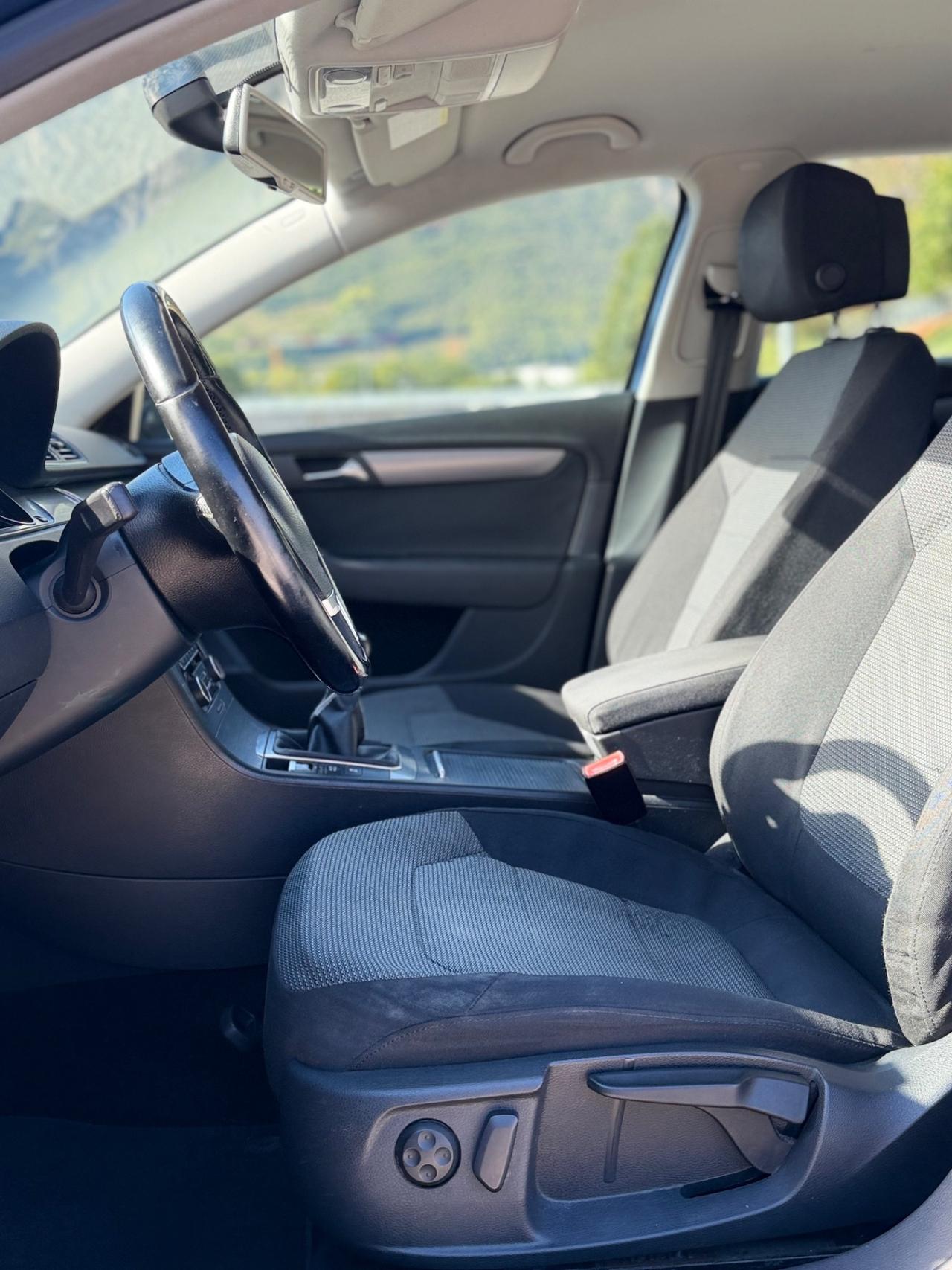 Volkswagen Passat Var. 1.6 TDI 105cv OK NEOPATENTATI