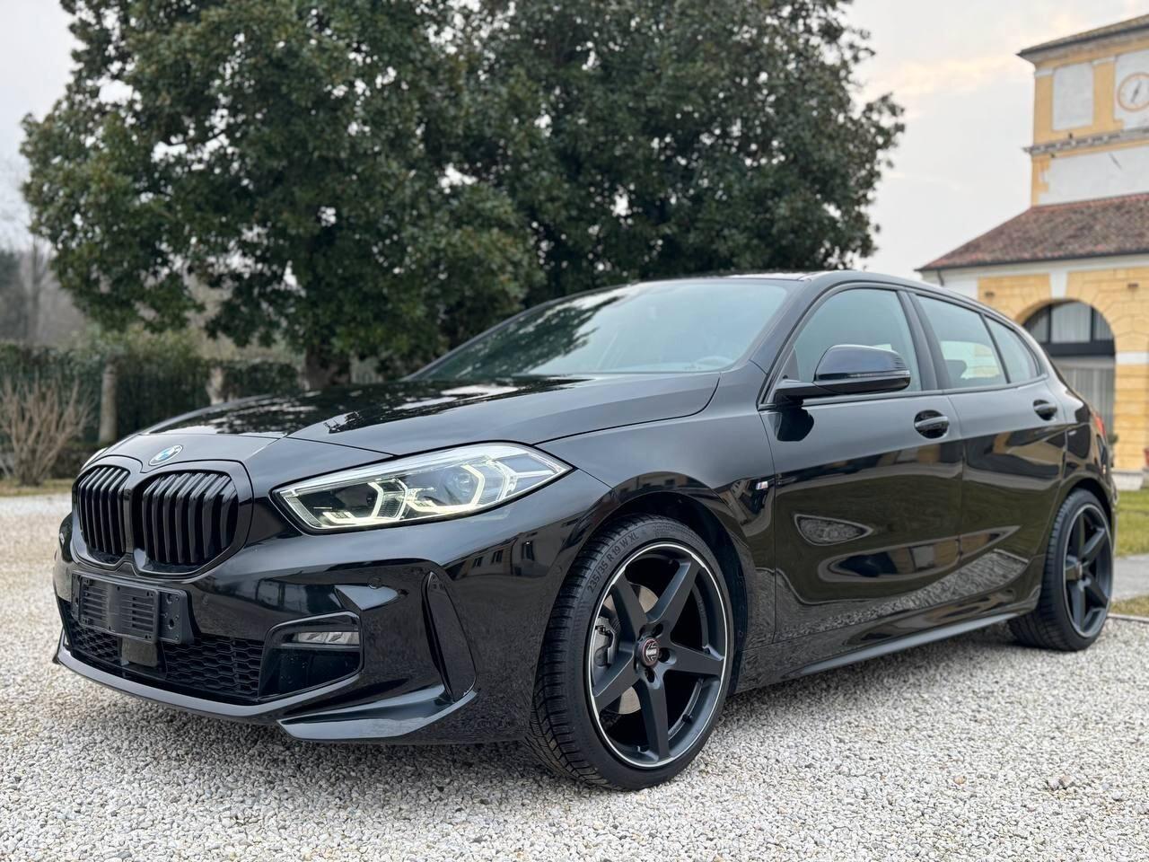 Bmw 118 118d 5p. Msport