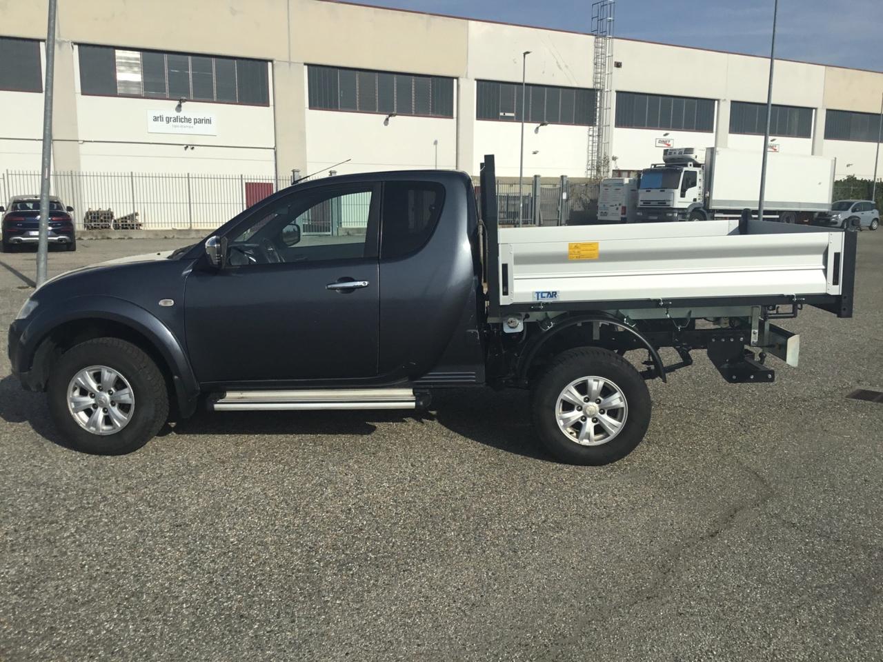Mitsubishi L200 club cab cassone ribaltabile
