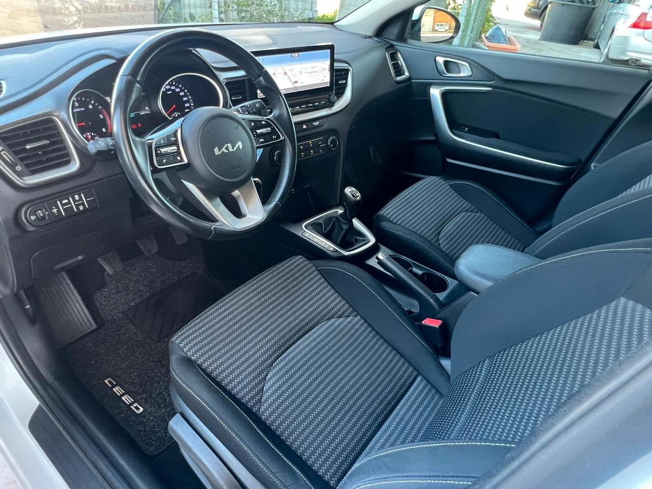 Kia Ceed Sportswagon 1.6 CRDi 136 CV MHEV iMT SW Business Class