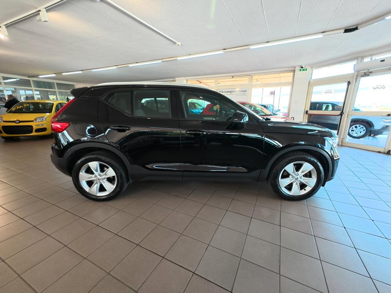 Volvo XC40 B3 automatico Core