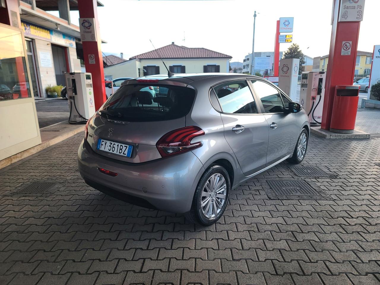 Peugeot 208 1.2 GPL ANNO 2019 MANUTENZIONE COMPLETA