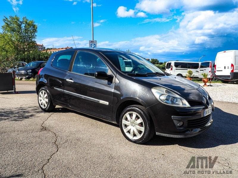 Renault Clio 1.2 16V TCE 100CV 3 p. Rip Curl
