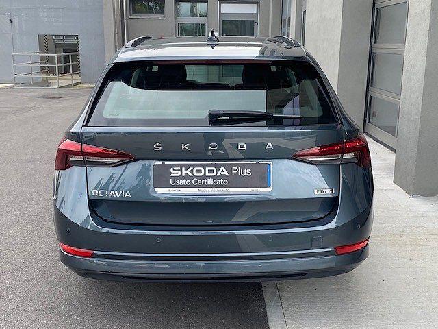 SKODA Octavia 1.0 e-TEC DSG Wagon Ambition