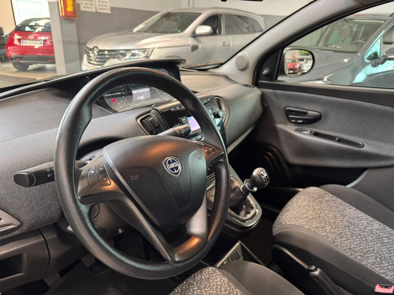 Lancia Ypsilon 1.2 69 CV 5 porte Platinum PREZZO REALE!!
