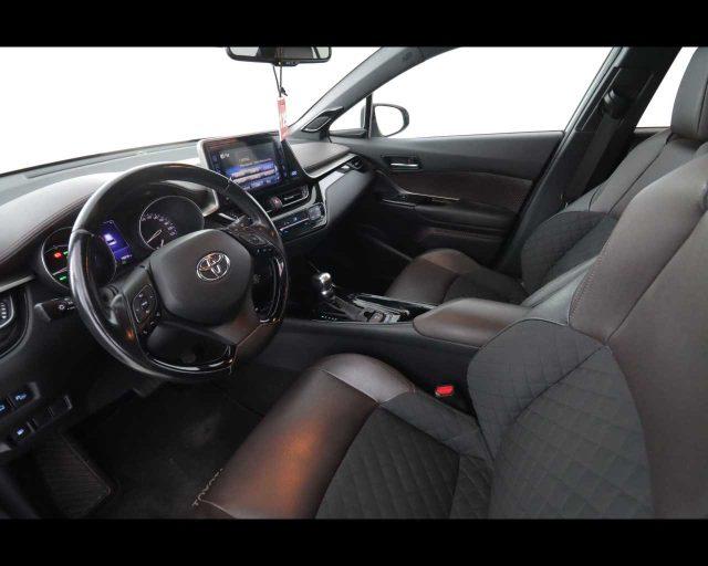 TOYOTA C-HR 1.8 Hybrid E-CVT Lounge
