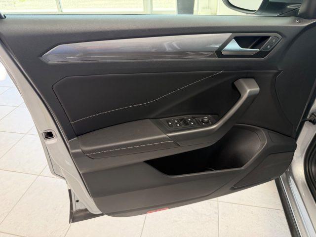 VOLKSWAGEN T-Roc 1.5 TSI ACT DSG Style