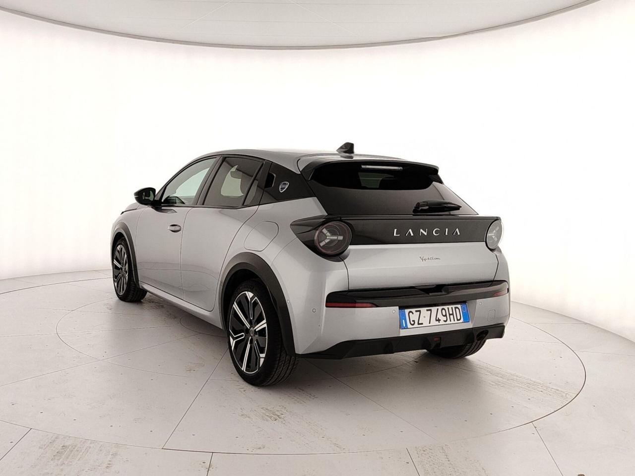 Lancia Ypsilon Hybrid e-DCT LX