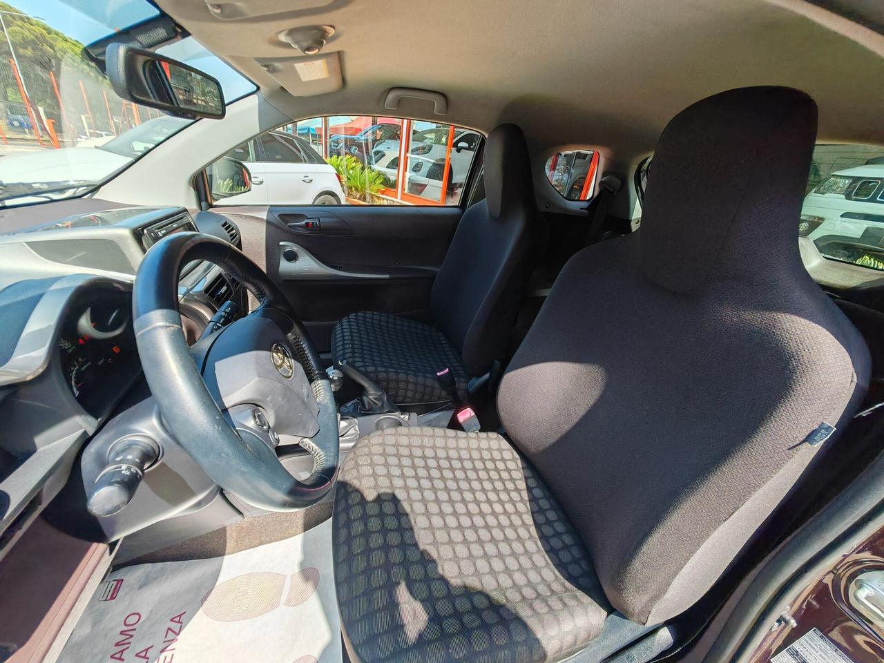 Toyota iQ 1,4 diesel 02/2010 Cv90