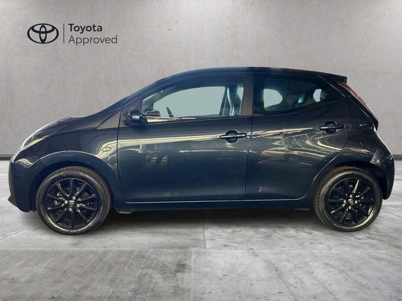 Toyota Aygo 1.0 VVT-i x-play TSS + CERCHI IN LEGA