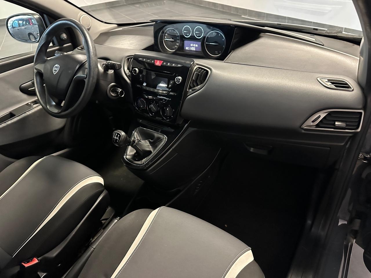 LANCIA YPSILON 1.3 MJT 95CV NEOPATENTATI