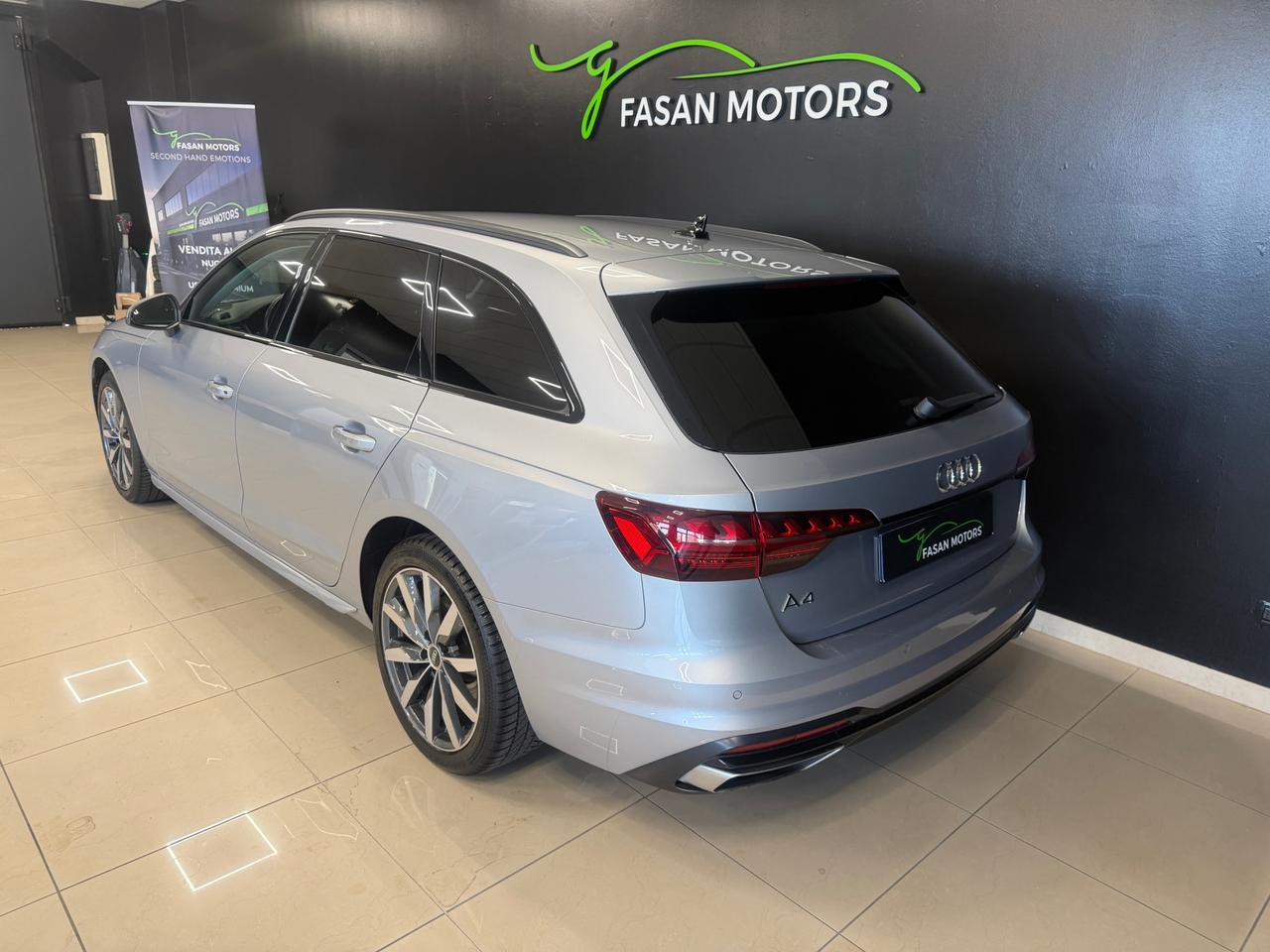 Audi A4 Avant 35 2.0 tdi mhev Business Advanced 163cv s-tronic