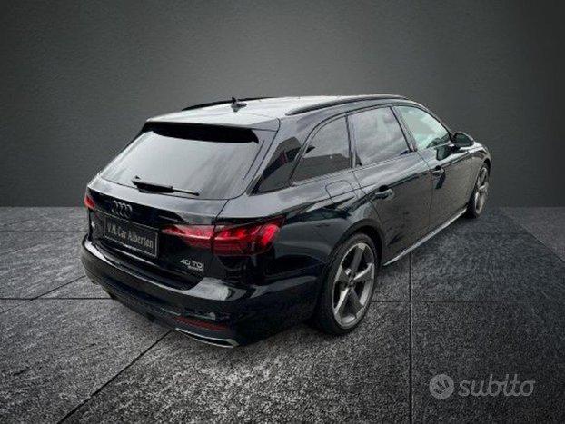 AUDI A4 Avant 40 TDI q. S tronic S line +19"+Mat