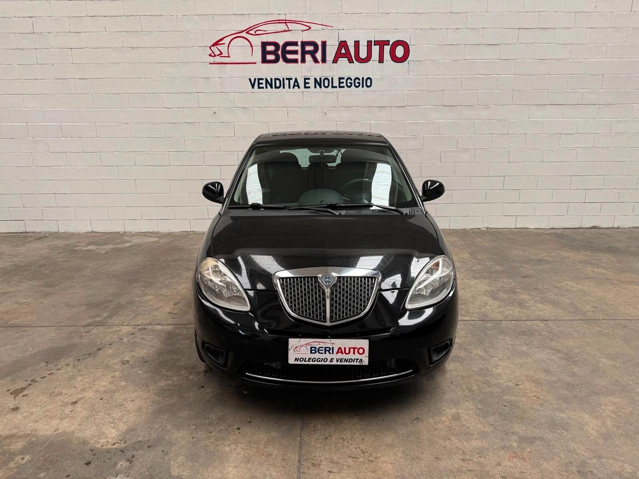 Lancia Ypsilon 1.2 benzina adatta neopatentati