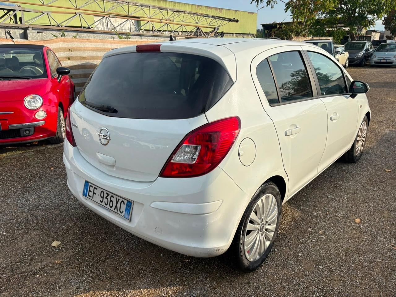 Opel Corsa 1.2 5 porte Cosmo