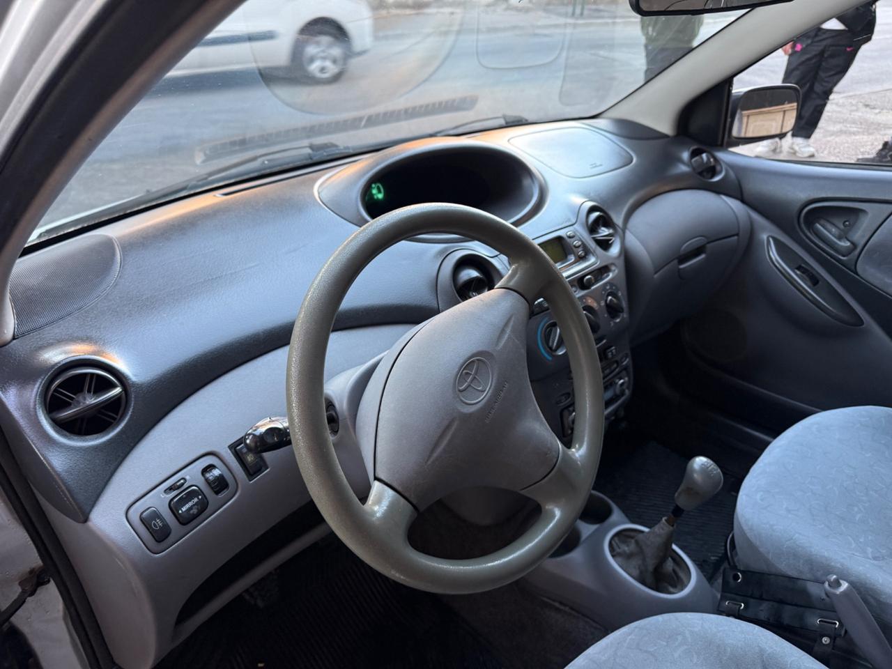Toyota Yaris 1.0i 16V cat 5 porte