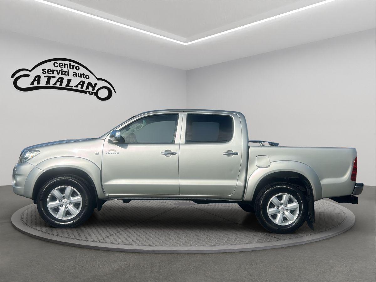 TOYOTA - Hilux 3.0 d-4d 171CV double cab SR 4x4 ridotte