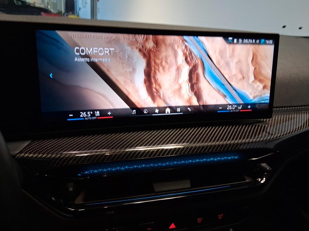 BMW 320D TOURING xdrive MSPORT tetto apr./imp.fren.maggiorato/pinze rosse/harman kardon