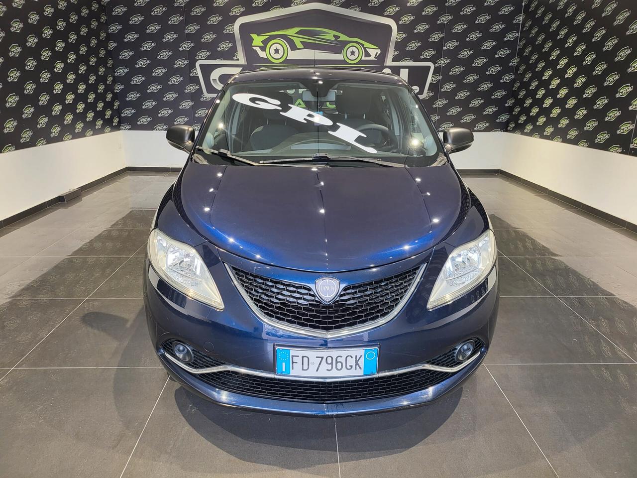 Lancia Ypsilon - 2016 1.2 Gpl 69 CV Ecochic Silver