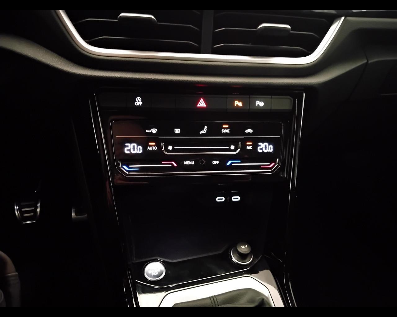 VOLKSWAGEN T-Roc I 2022 - T-Roc 1.0 tsi R-Line 110cv