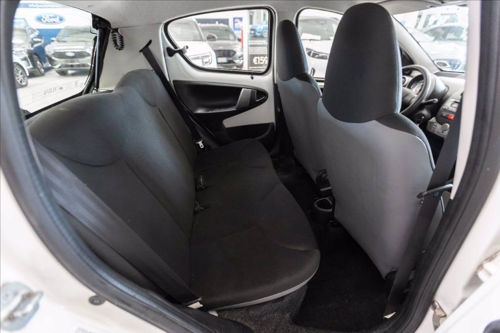 TOYOTA Aygo 5p 1.0 Active connect del 2013