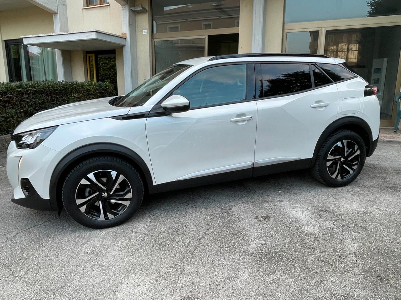 Peugeot 2008 BlueHDi 110 S&S Allure Pack