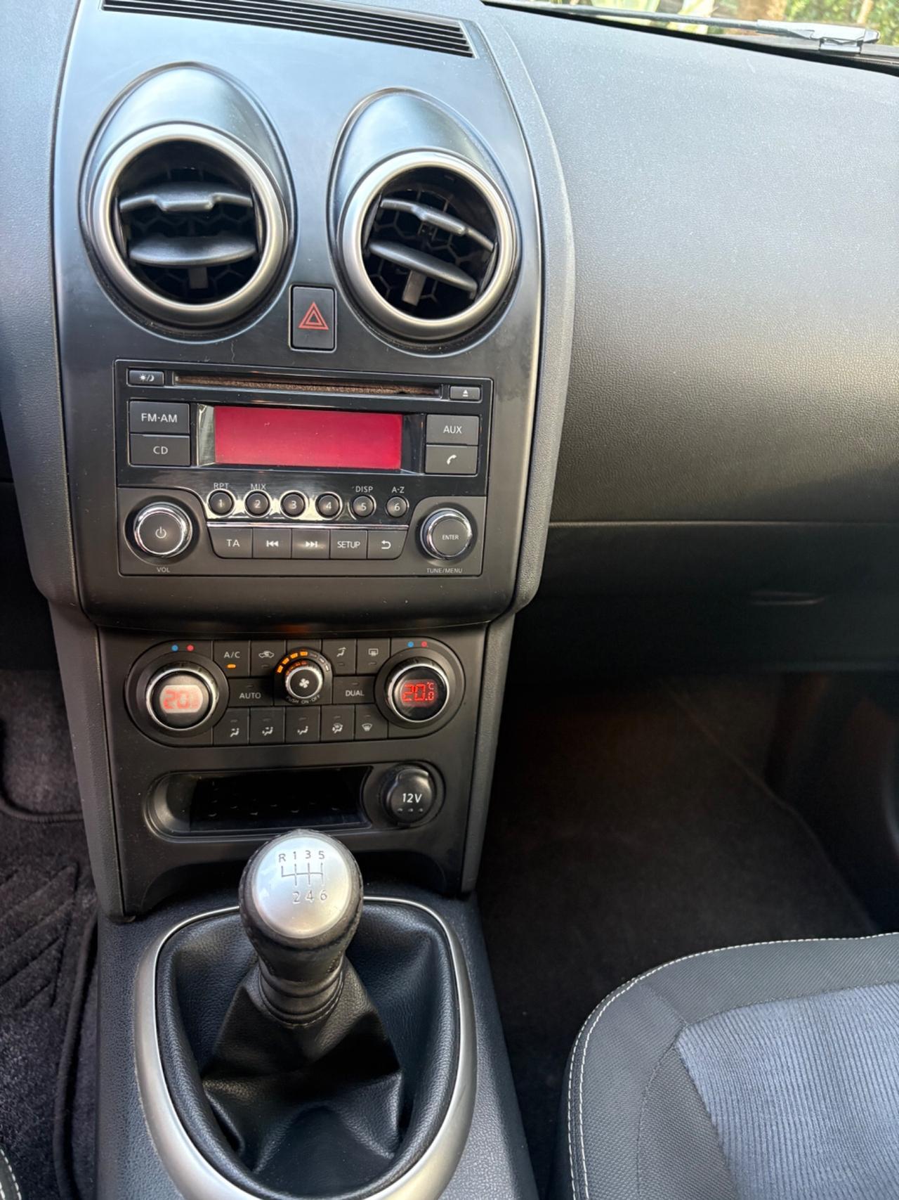 Nissan Qashqai 1.5 dCi DPF Visia ok Neopatentati!!!