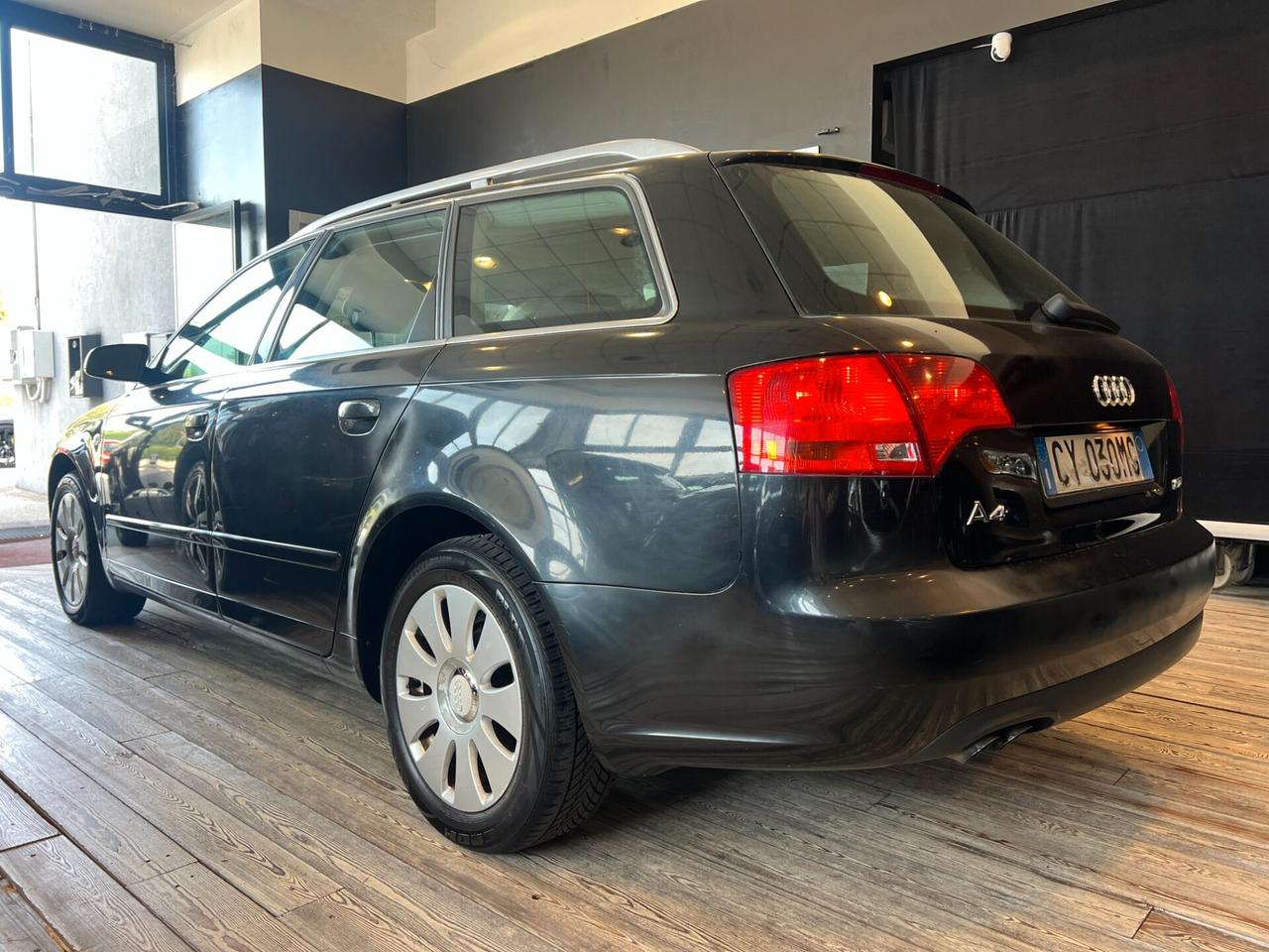 AUDI A4 1.9 TDI 115CV