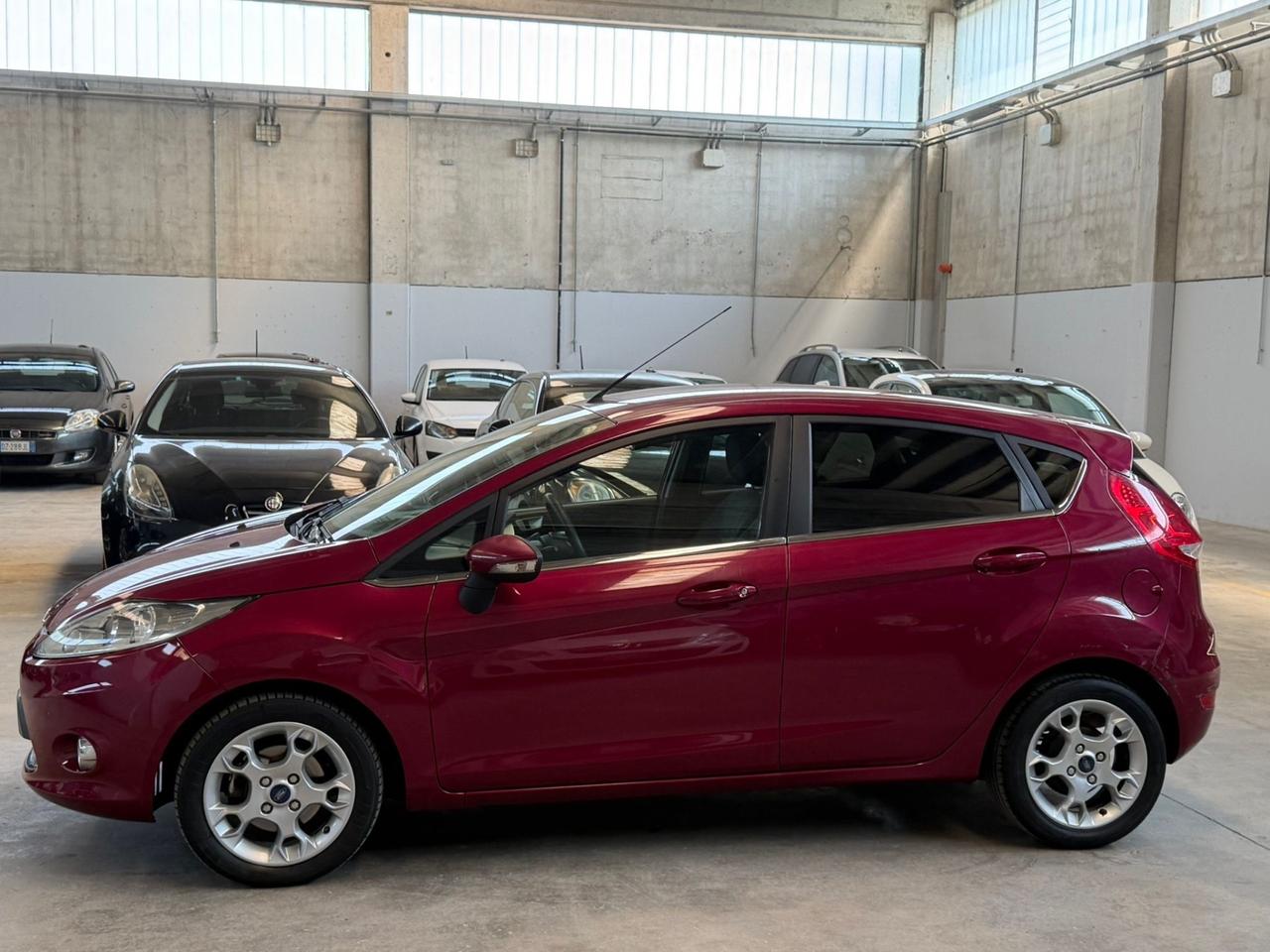 Ford Fiesta 1.4 16V 5p. Bz.- GPL Titanium Bs.