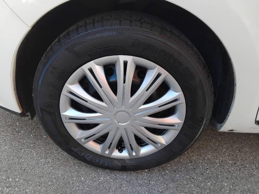 Renault Clio Clio IV 2015 1.2 Live Gpl 75cv