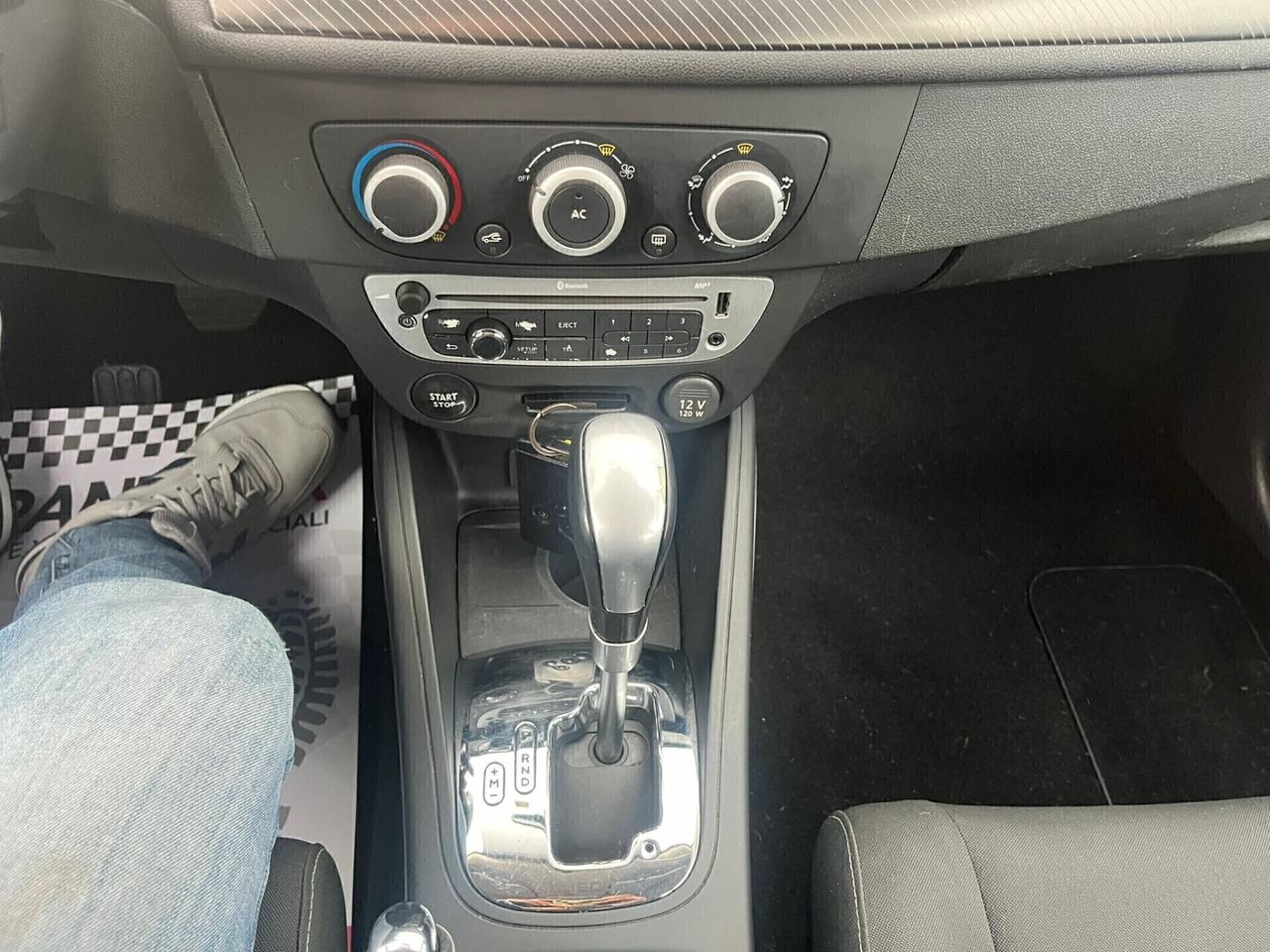 Renault Megane 1.5 dCi 110CV EDC SporTour 2012