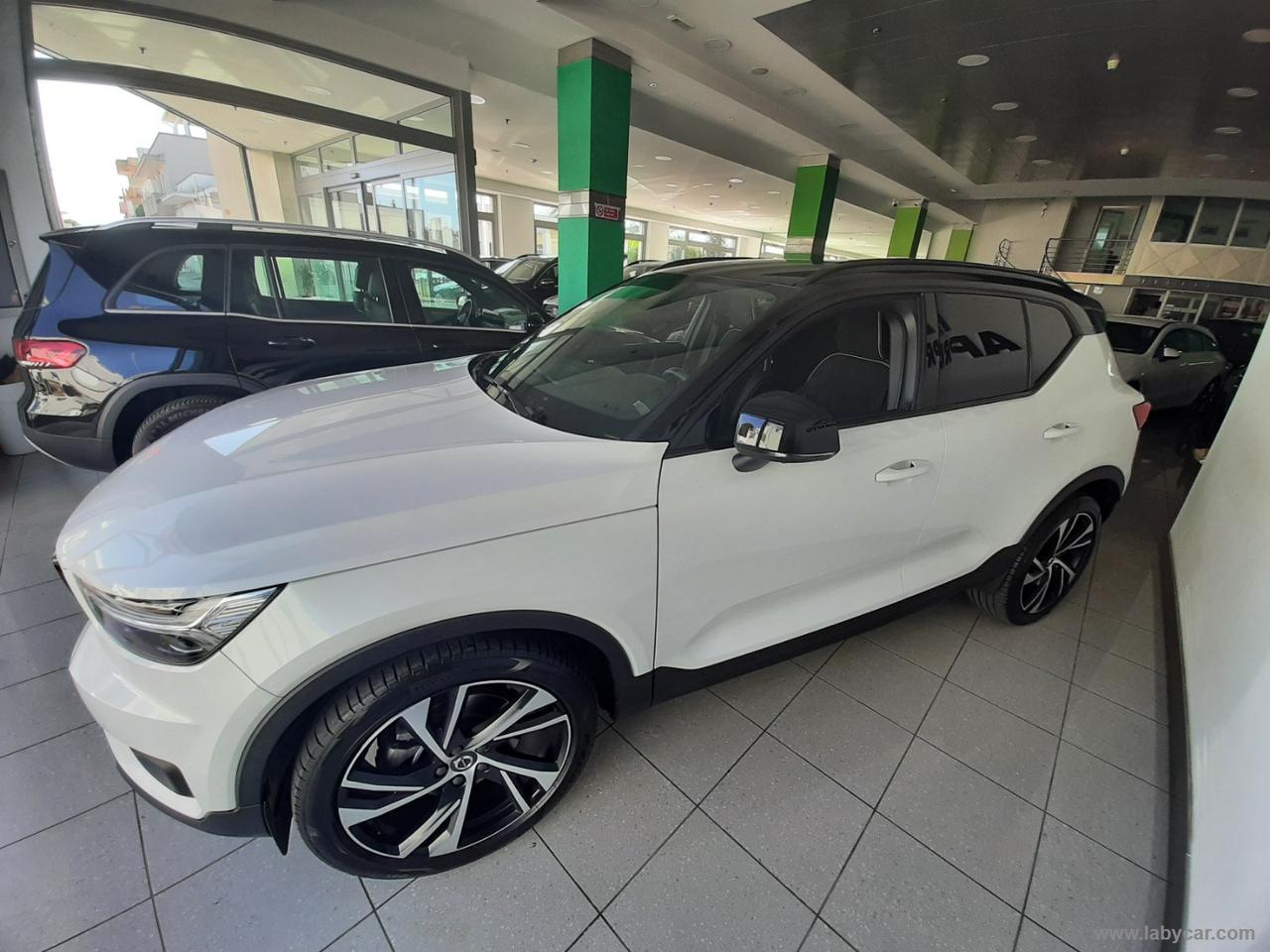 VOLVO XC40 D4 AWD Geartronic R-design