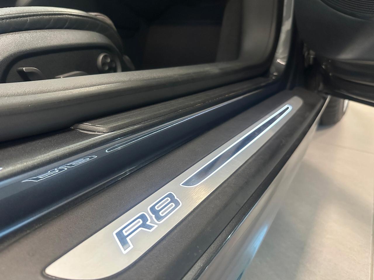 Audi R8 Spyder 5.2 V10 FSI quattro R tronic