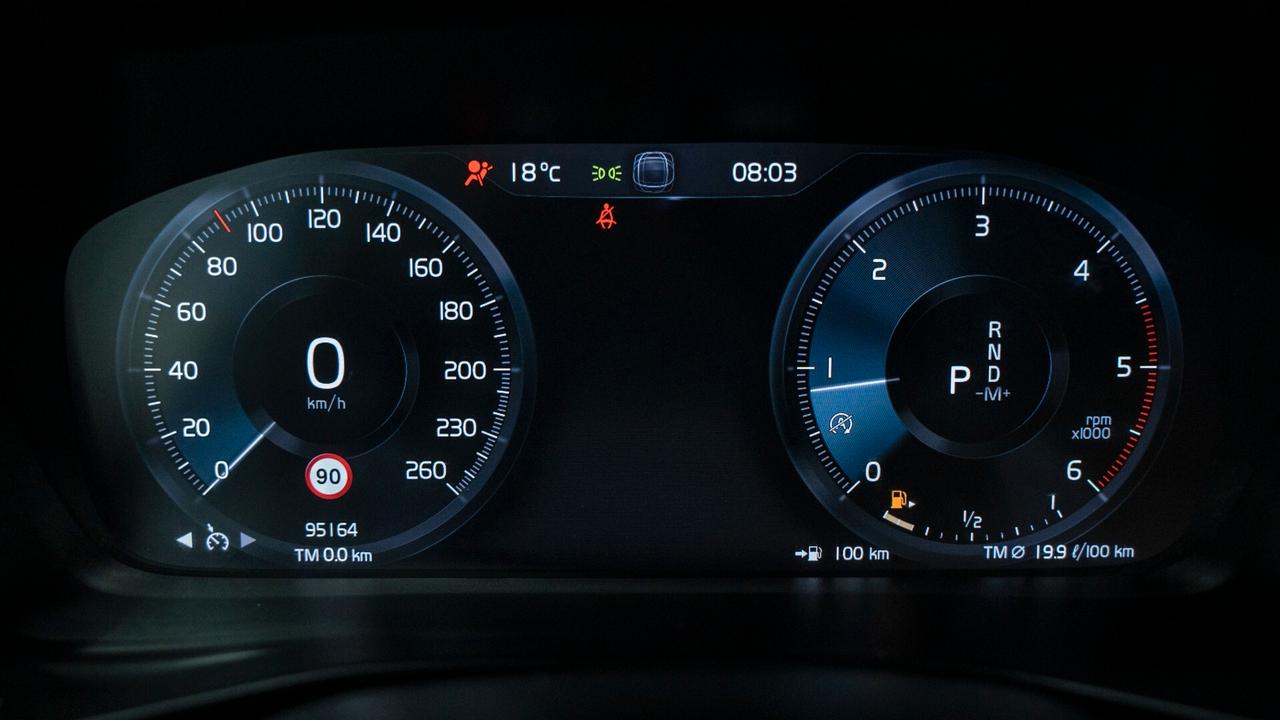 Volvo XC40 2.0 D3 150 CV MOMENTUM PRO AUTO NAVI LED FULL OPTIONAL