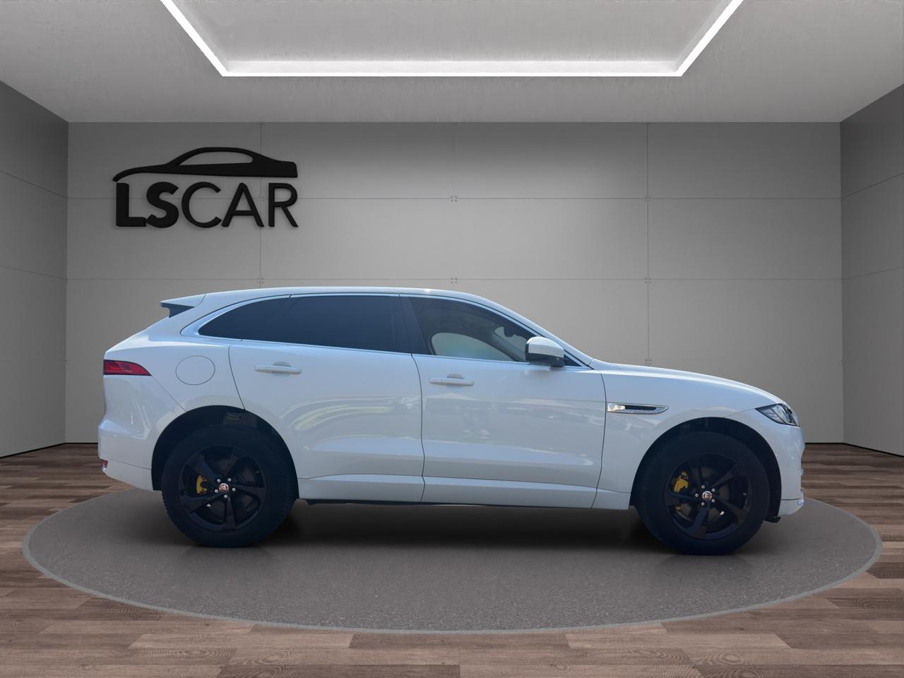 Jaguar F-Pace 2.0d i4 Pure 180cv - Promo finanziamento - Automatica