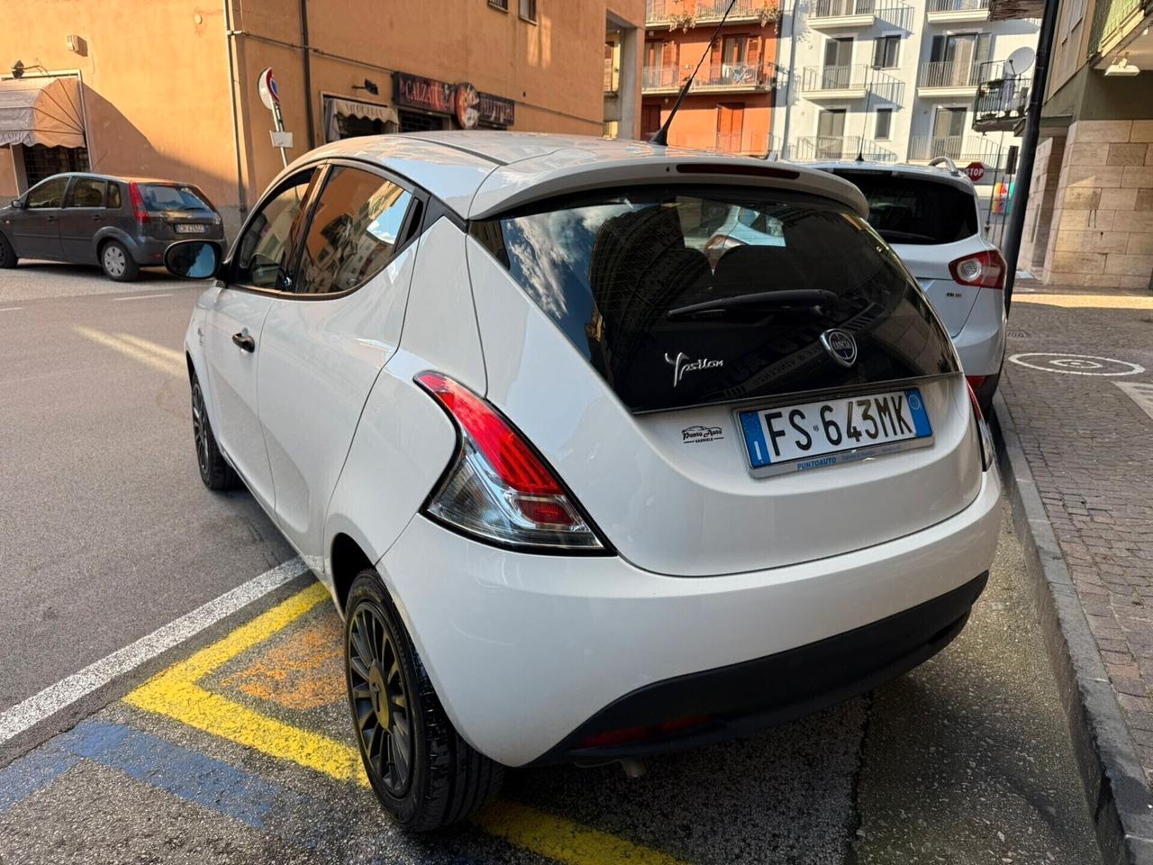 Lancia Ypsilon 1.2 69 CV 5 porte GPL Ecochic Gold