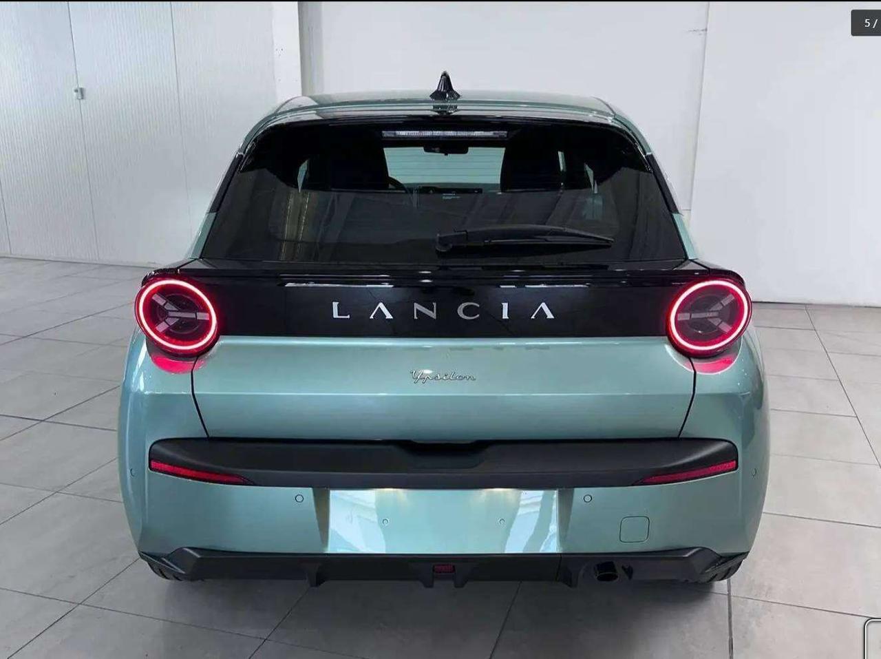 Lancia Ypsilon 1.2 mhev 110cv e-dct promo simil noleggio 4 anni
