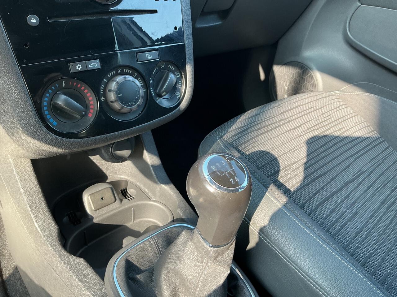 Opel Corsa 1.2 GPL Neopatentati