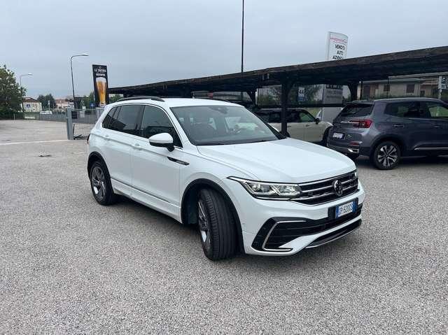 Volkswagen Tiguan 2.0 tdi R-Line 150cv dsg IVA ESPOSTA PREZZO REALE