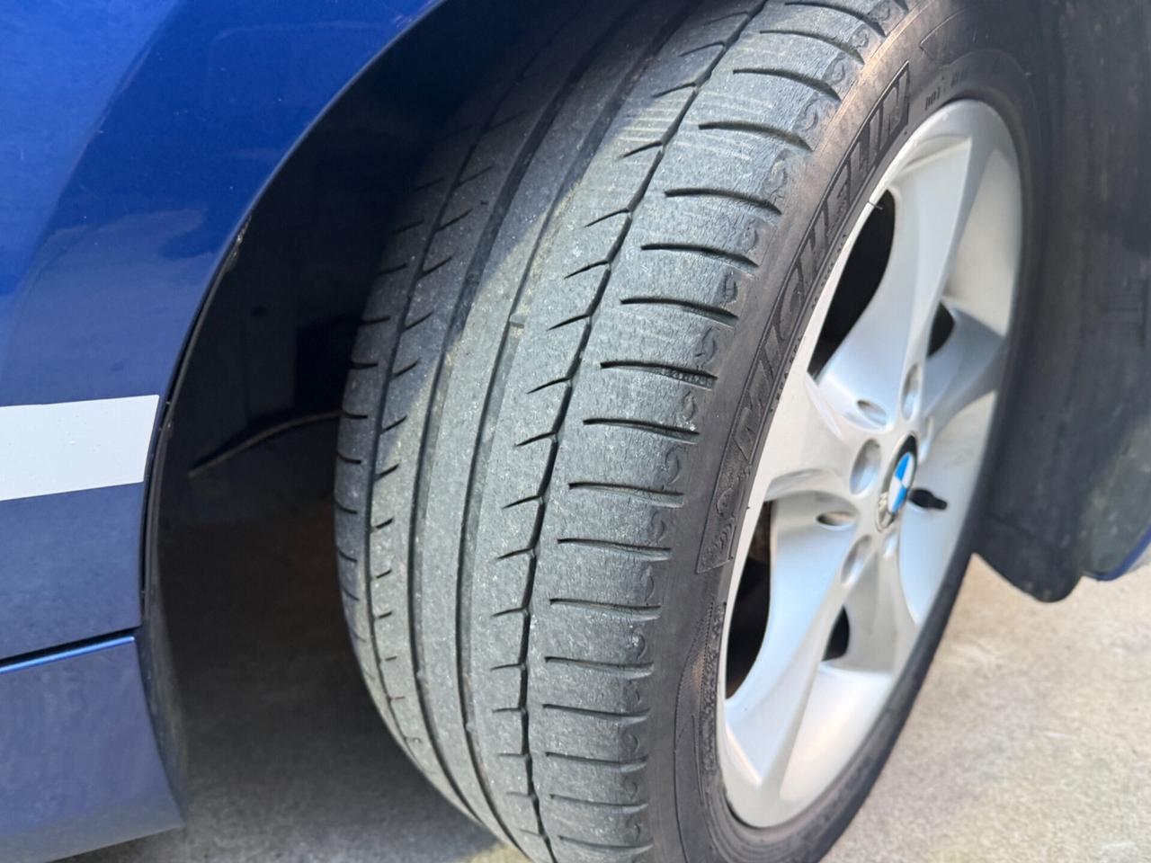 BMW 116i BENZINA EURO4 GANCIO TRAINO NEOPATENTATI