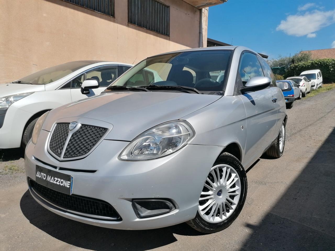 Lancia Ypsilon 1.3 MJT 75 CV(neopatentati)