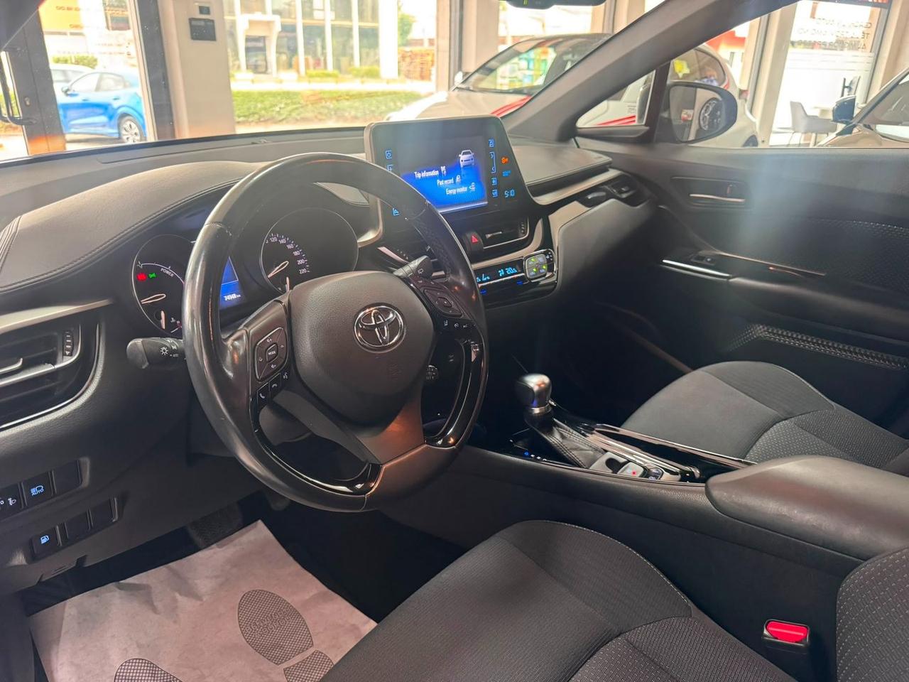 Toyota C-HR Lounge 1.8 HEV #11746
