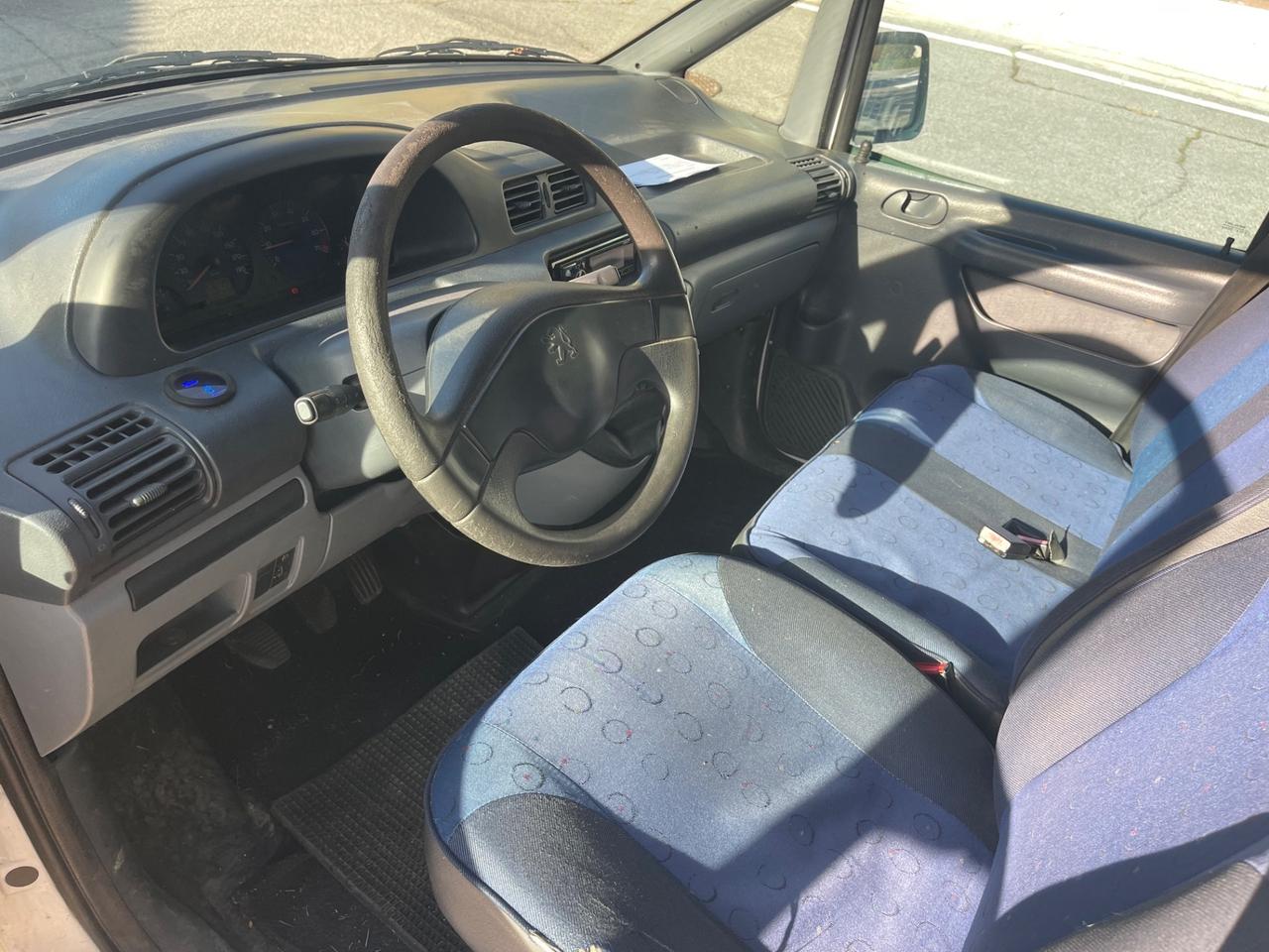 Peugeot Expert 220C 2.0 HDi PC Comfort Furgone