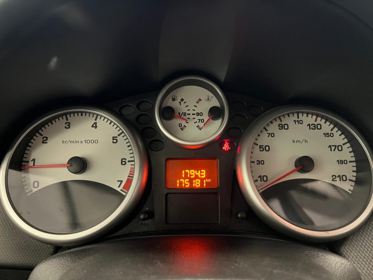 Peugeot 207 1.4 VTi 95CV SW XS Ciel