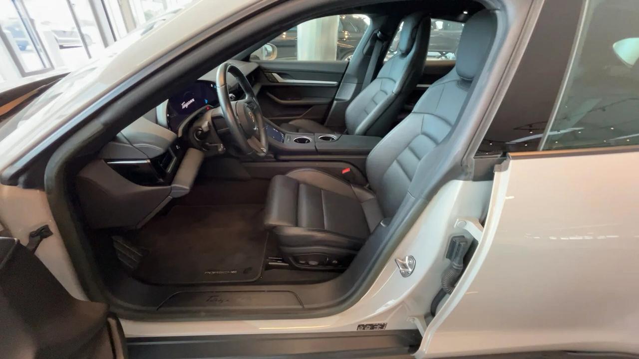 Porsche Taycan Spettacolare Taycan Cross Turismo 4 476cv