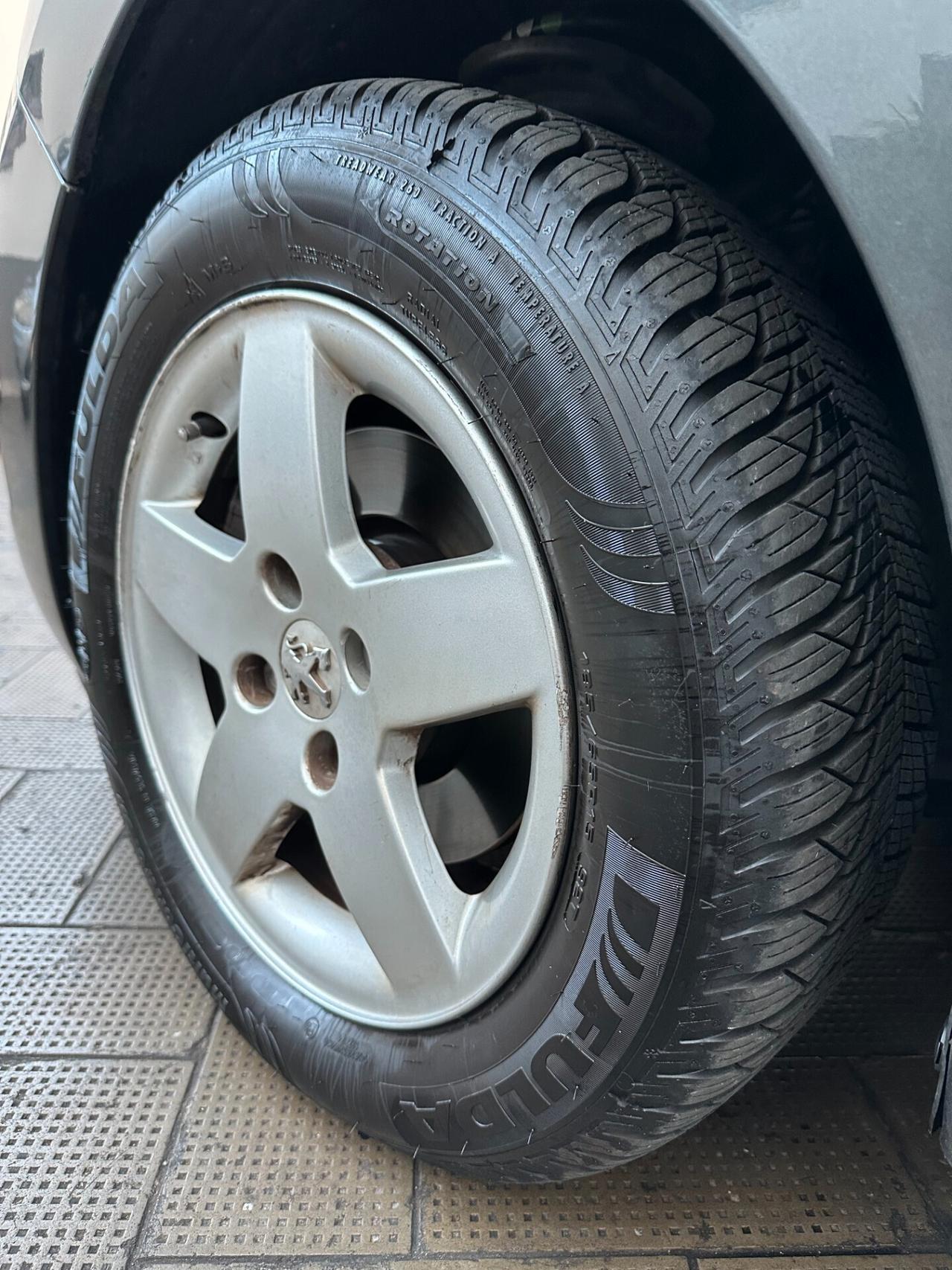 Peugeot 207 1.4 Benz, si neopat, Euro 4. garantita