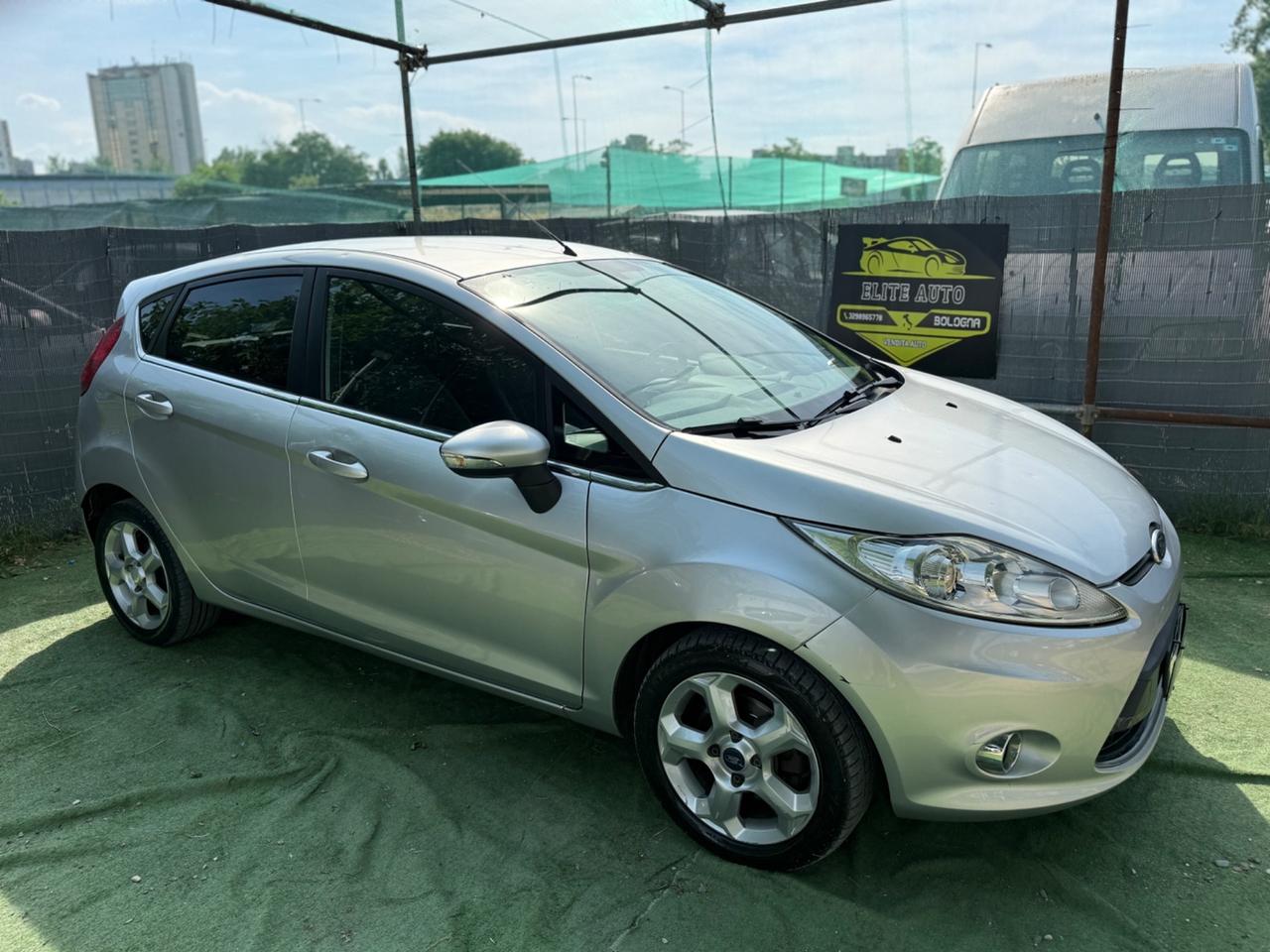 Ford FIESTA 1.4 GPL TITANIUM 5 PORTE NEOPATENTATI