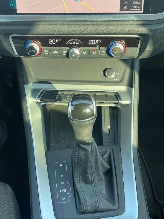 AUDI Q3 2.0 TDI 150 CV Business